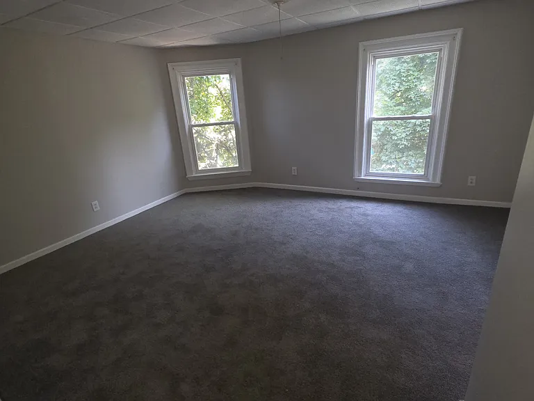 390 Richmond Ave #2 — Photo 6