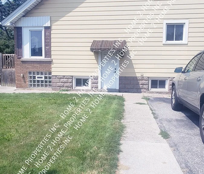 1394 Howard Ave #UPPER — Photo 14
