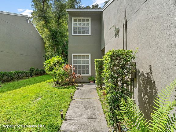 3rd image of 5846 Red Cedar Ln