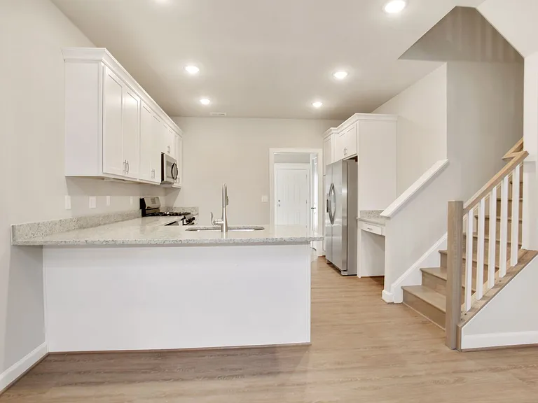 5606 Finley Rose Ct — Photo 2
