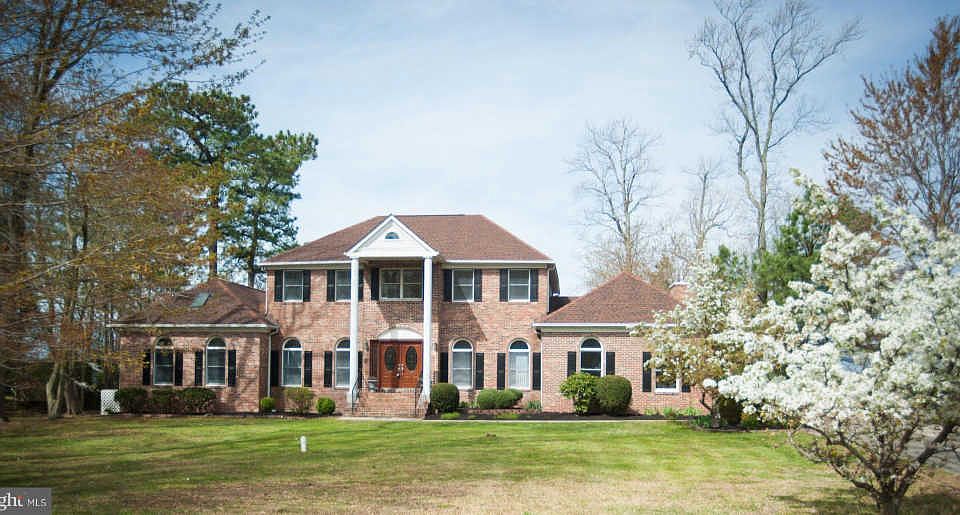 1st image of 31 Prospect Bay Dr W