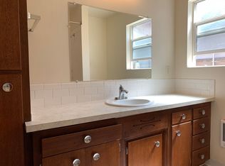 6727 24th Ave NW #5, Seattle, WA 98117