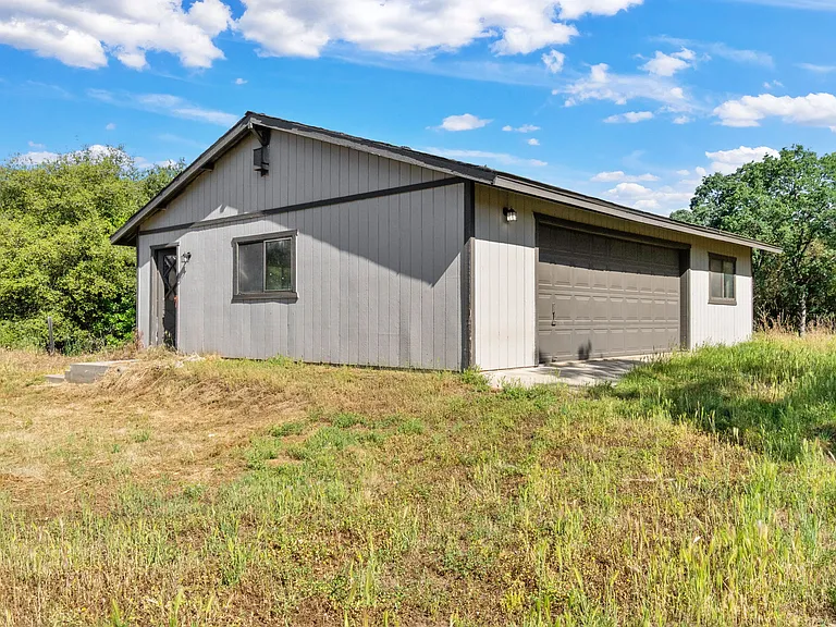 31331 Auberry Rd — Photo 27