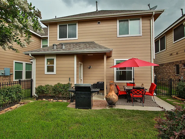 8517 Sunset Loch Dr — Photo 20