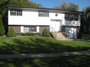 21811 Olivia Ave, Sauk Village, IL 60411