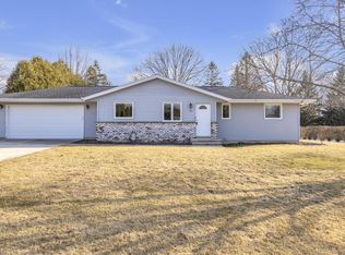 723 Cardinal Ln, Howards Grove, WI 53083