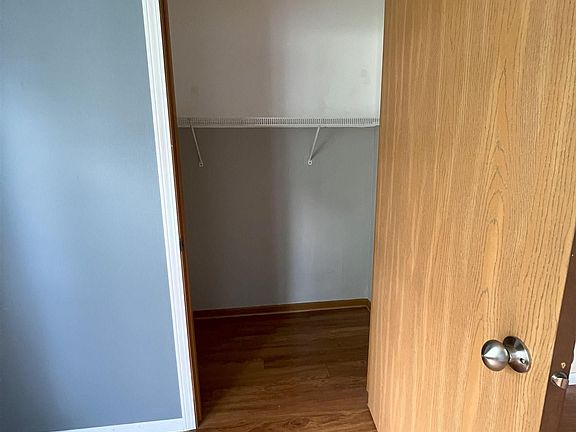 5th image of 108 N Meadow Ln