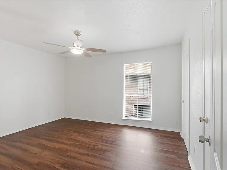 11000 Kinghurst Dr #134 — Photo 15