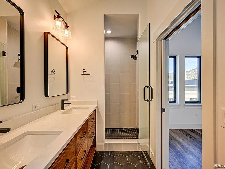 426 Pinon St — Photo 23