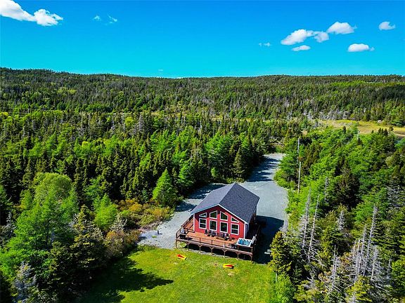 3rd image of 6 Island Pond Place
