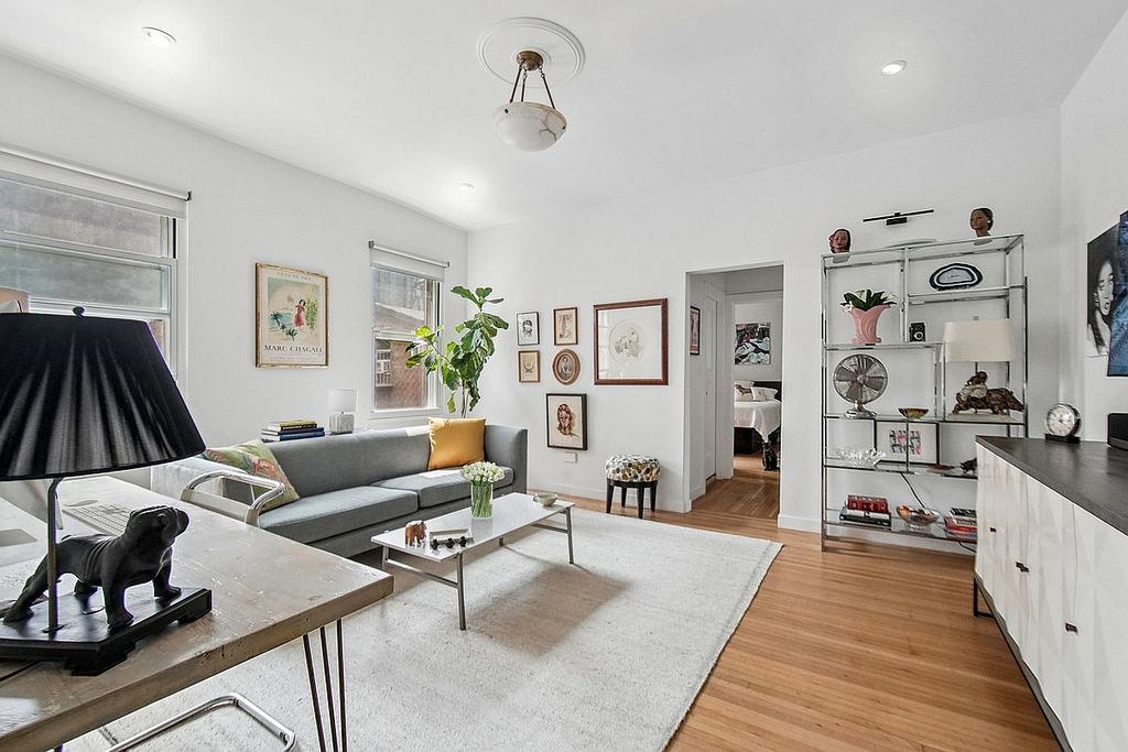 Apartment in Manhattan - View 2