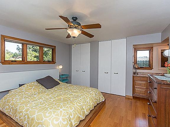 4th image of 2317 Young Ave