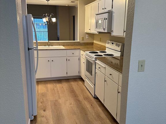 5th image of 2401 Eilers Ln Unit 804