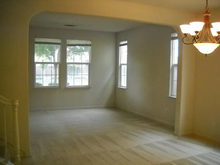 1985 Addison Dr — Photo 12