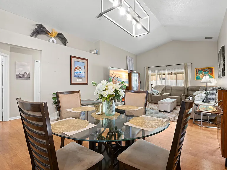 18102 Leafwood Cir — Photo 4
