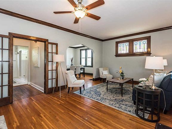 4th image of 6833 Hancock Ave