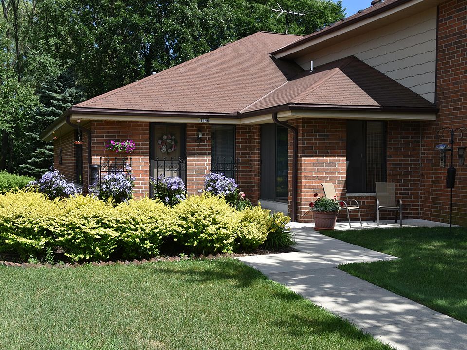 1st image of 8146 S Forest Hills Cir