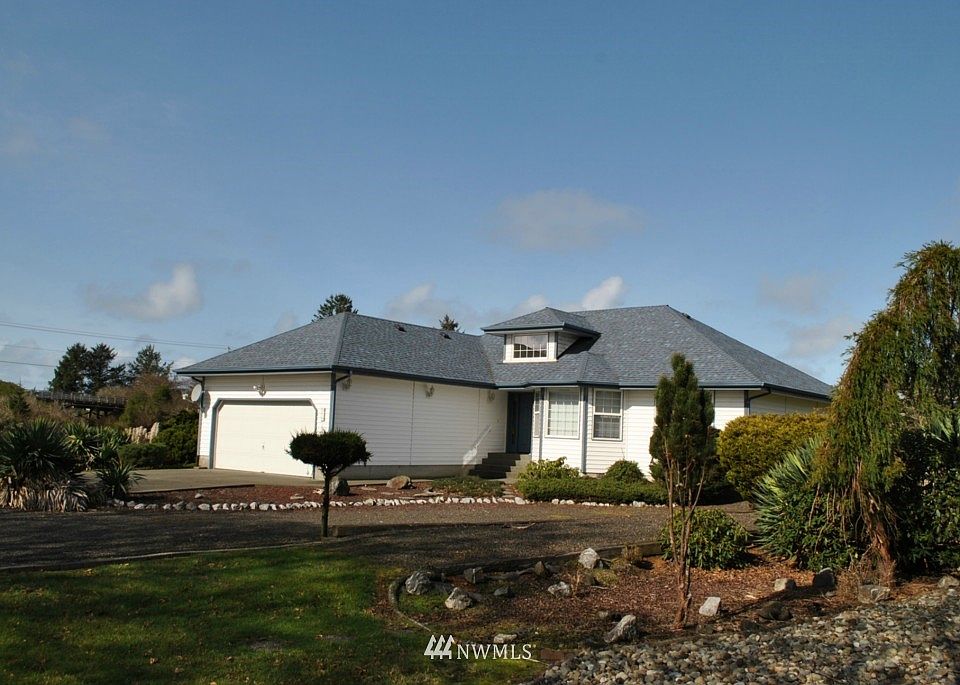 1st image of 110 Cakesosta Avenue SE