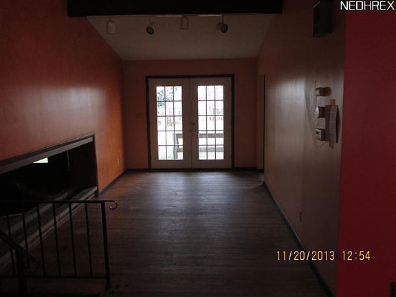 5th image of 9615 Jackson St