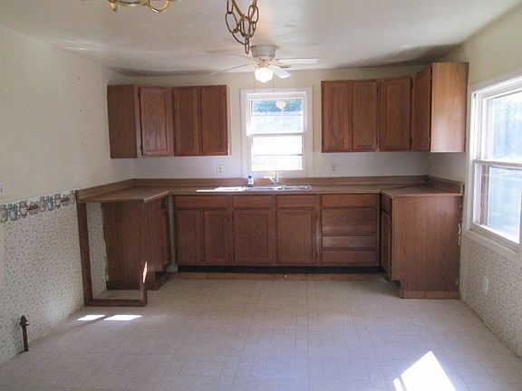 3rd image of 43372 N Forest Dr