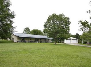 3205 S Fields Rd, Oak Grove, MO 64075