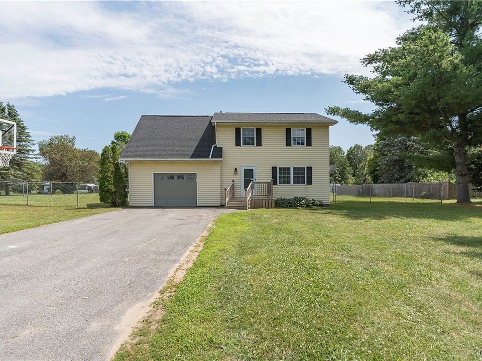 1st image of 23334 Gardner Dr