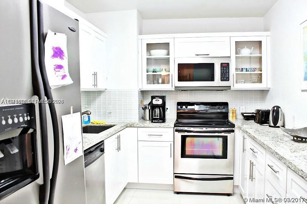2 bed, 1331 sqft, $3,250 — Photo 1