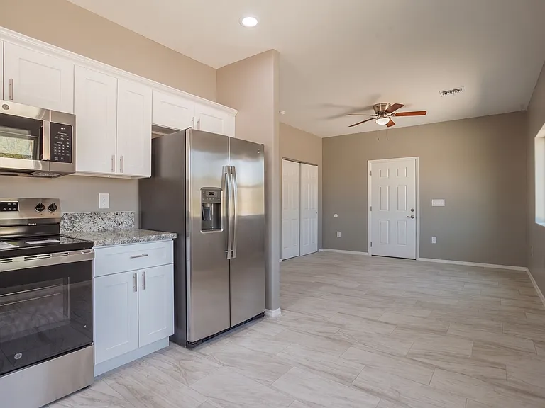 1349 W Hualpai Rd #1 — Photo 3