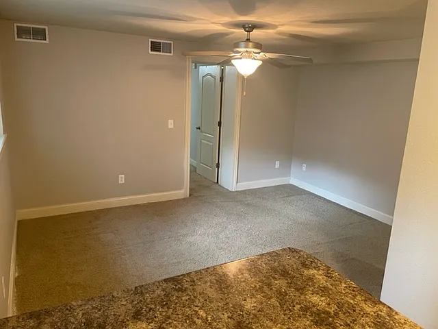200 Grandview Ct #200 — Photo 2