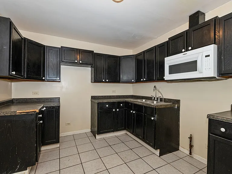 6156 S Albany Ave — Photo 10