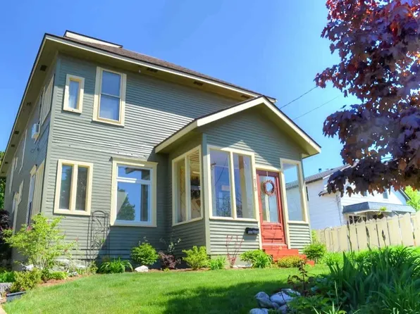 213 Fulton St, Petoskey, MI 49770