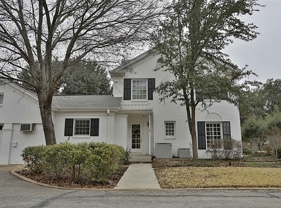 2nd image of 1151 Elmwood Dr