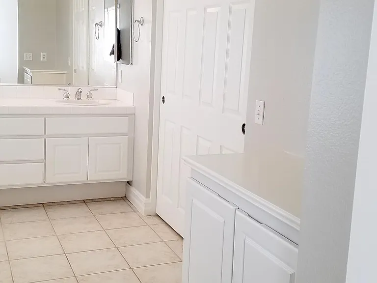 8804 E Crestview Ln — Photo 24