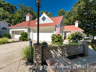 16919 Landing Ln, Spring Lake, MI, 49456