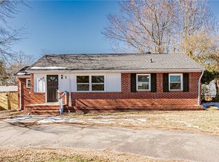 906 Whitehead Rd, Richmond, VA 23225