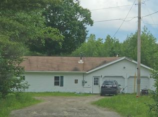 15 Pine St, Milo, ME 04463