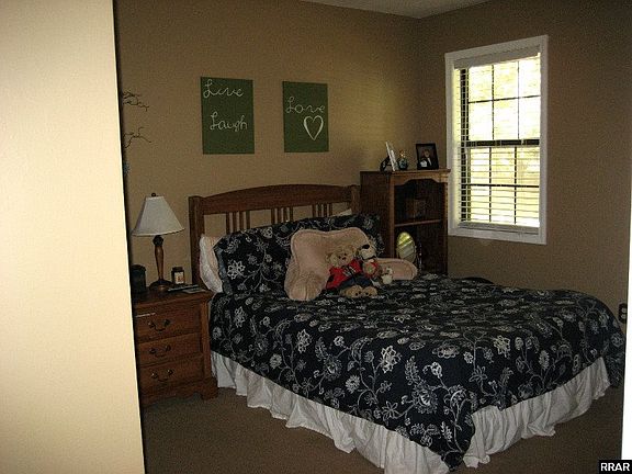 4th image of 1212 Acorn Dr