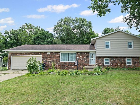 2nd image of 3501 Donna Dr