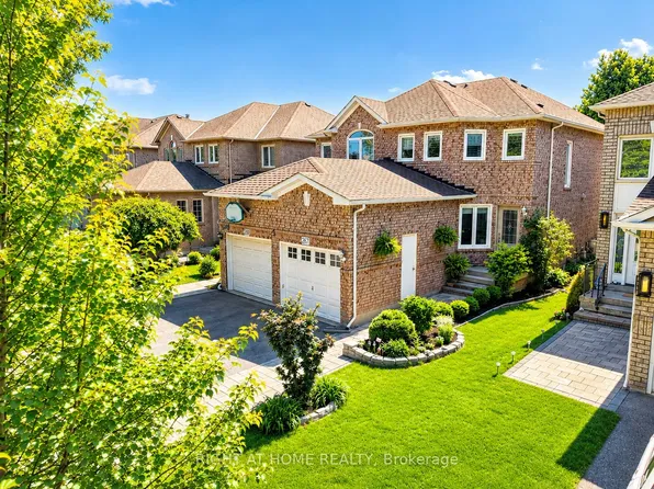 267 Pinnacle Trl, Aurora, ON L4G 7G4