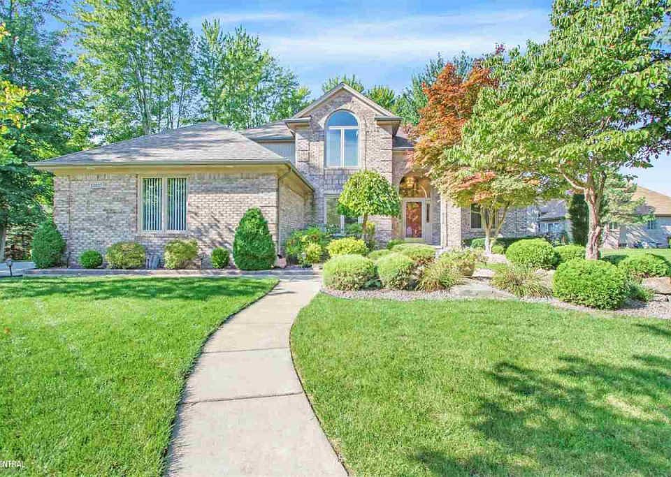 1st image of 52027 Estates Ct