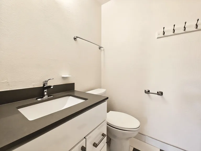 2086 Fairway Glen Dr — Photo 14