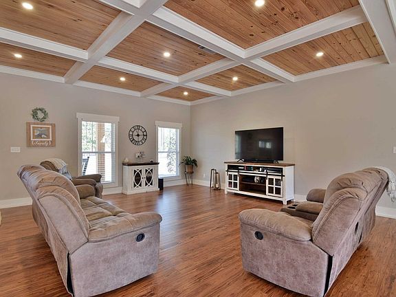 5th image of 1076 Forrester Pkwy