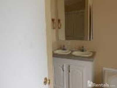 5th image of 1738 Bulavista Ave