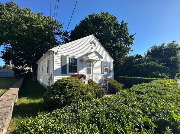 51 Norman Ave, Pawtucket, RI 02860