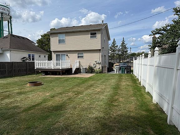 3rd image of 14661 Kingston St N