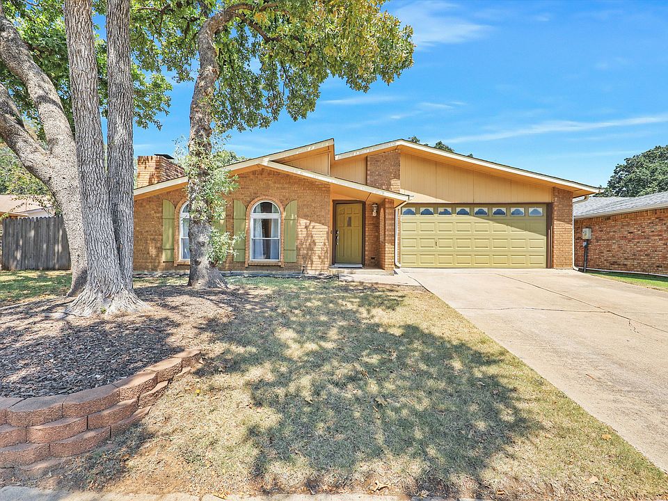 1st image of 3809 Aspenwood Dr