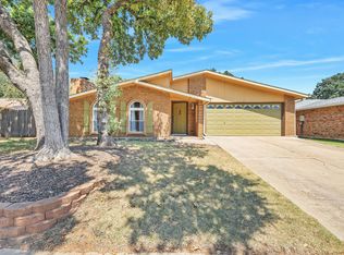 3809 Aspenwood Dr, Bedford, TX 76021