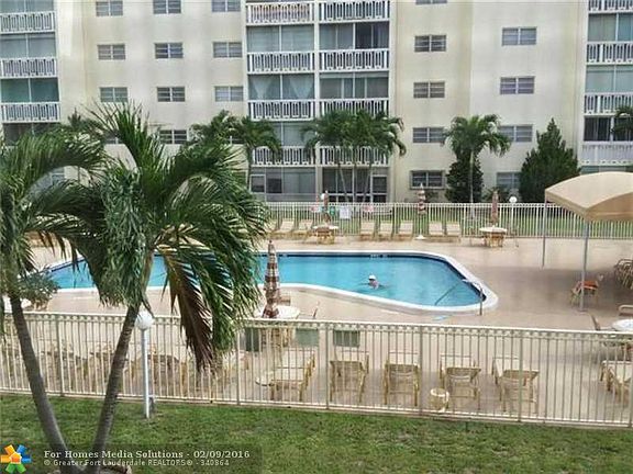 4th image of 501 NE 14th Ave APT 206