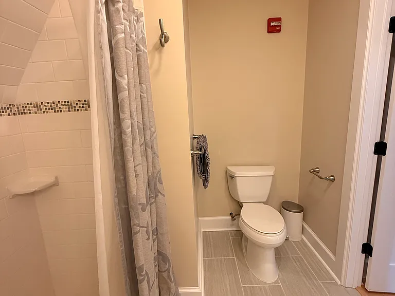 City Club Apartments — Photo 37