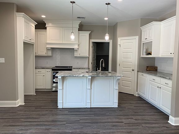 2nd image of 660 Landwood Dr